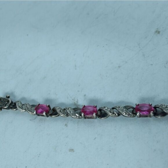 Beautiful vintage sterling silver‎ bracelet with pink tanzanite stones. - Picture 2 of 5
